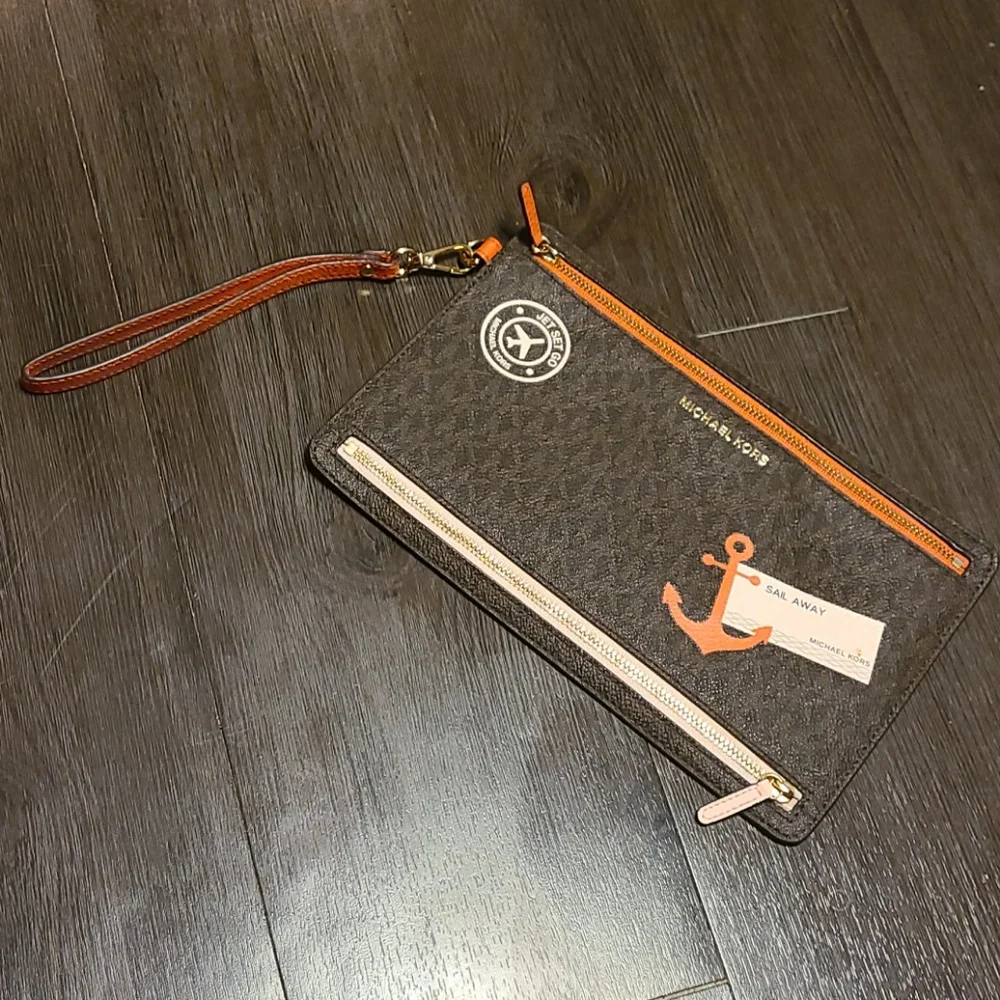 🚢 NWOT Michael Kors - Special Edition 🚢